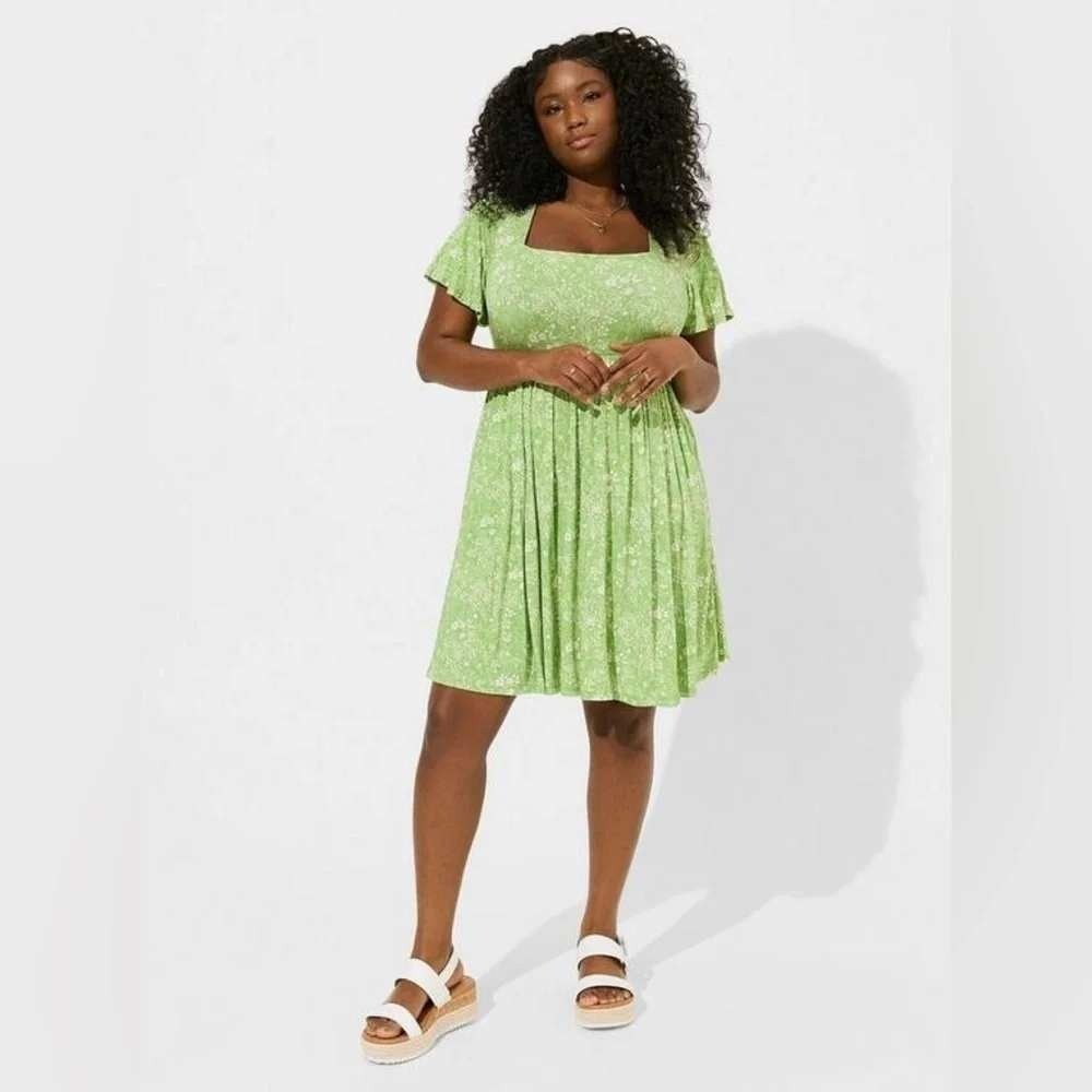 Torrid Super Soft Green Floral Mini Skater Dress Flutter Sleeve 2X 22 24 Pockets